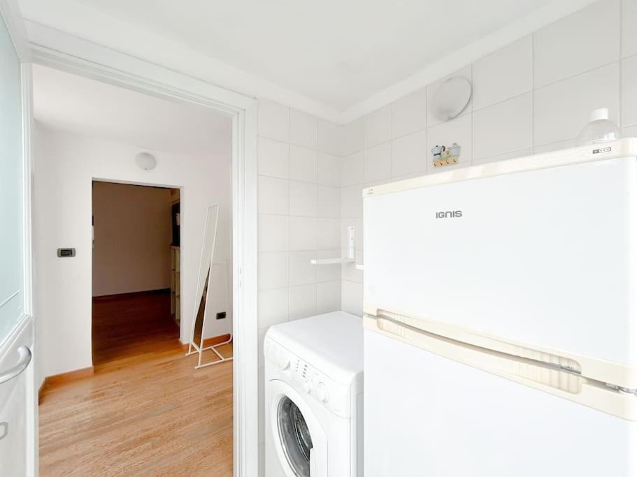 Elegante Mansarda 300Mt Dal Mare - Centro - Wifi Apartamento Savona Exterior foto