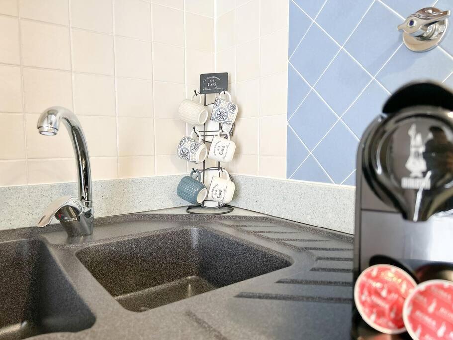 Elegante Mansarda 300Mt Dal Mare - Centro - Wifi Apartamento Savona Exterior foto